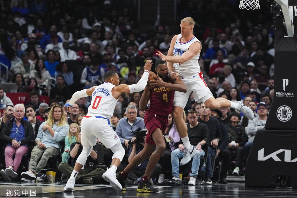 会议讨论了 会议讨论了